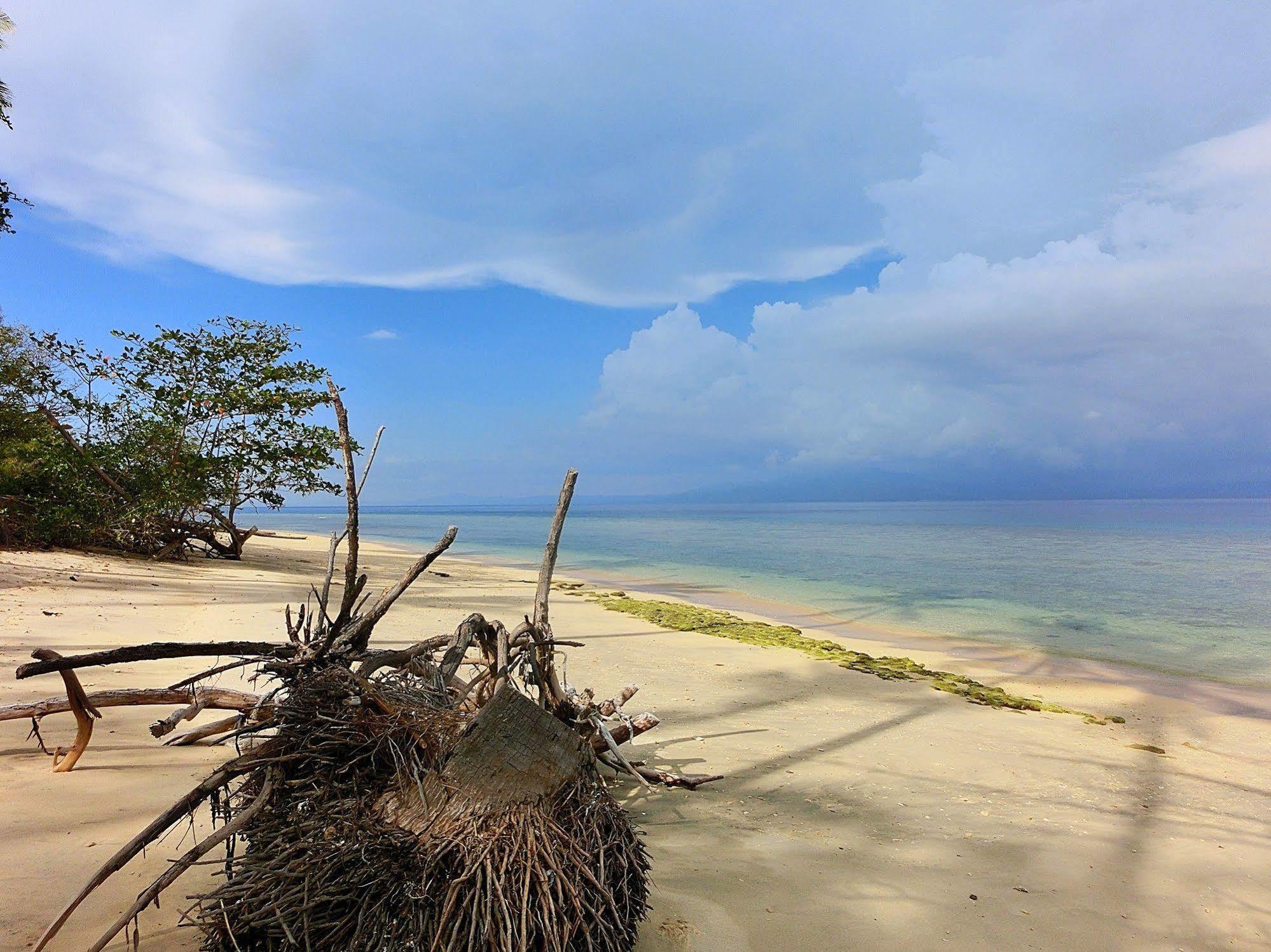 Onong Resort Bunaken Exterior foto